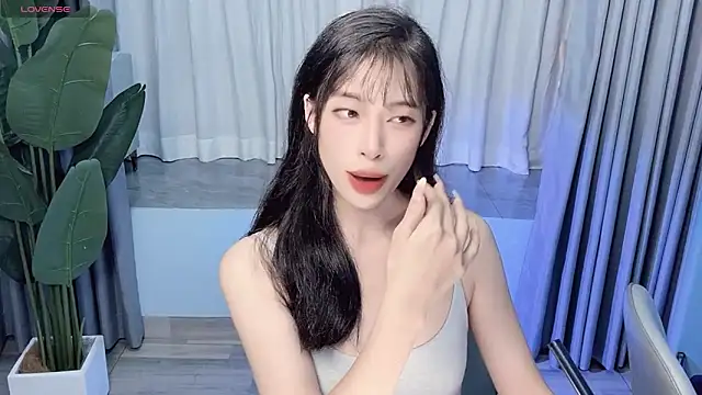 Snapshot of Aurora_99 chatting on 09.30.25 Aurora 99 online show from 09.30.25