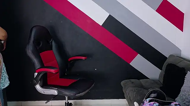 I am yours- online show from 12.22.25