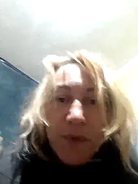 wLESLYMOSw online show from 11.23.25