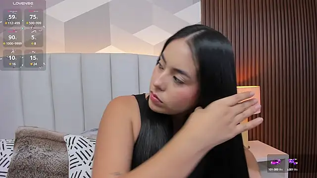 Snapshot of Julietasantos__ chatting on 03.11.25 Julietasantos   online show from 03.11.25
