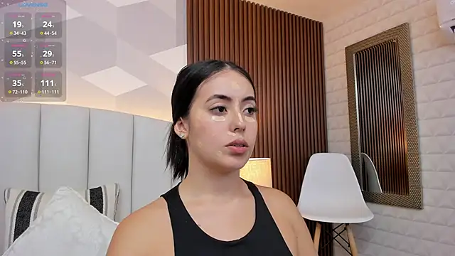 Snapshot of Julietasantos__ chatting on 09.30.25 Julietasantos   online show from 09.30.25