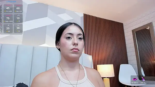 Snapshot of Julietasantos__ chatting on 10.22.25 Julietasantos   online show from 10.22.25