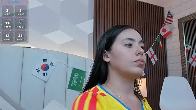 Snapshot of Julietasantos__ chatting on 06.23.26 Julietasantos online show from 06.23.26