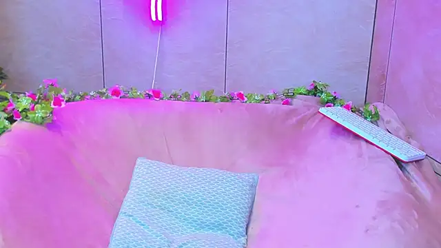 Vanessa Florence online show from 03.21.25