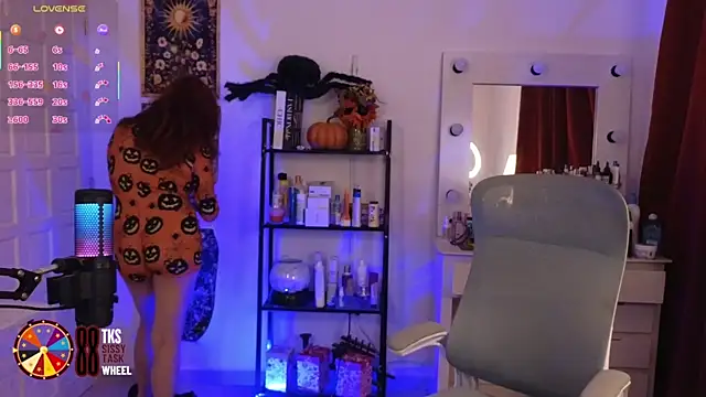 LilyVelvett online show from 09.19.25