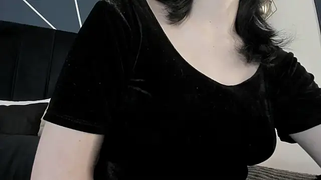 Adeelinee online show from 12.23.24