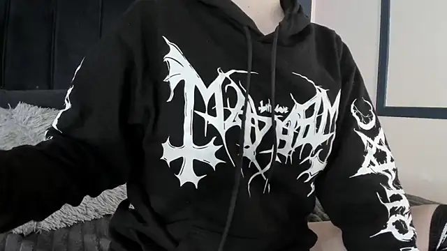 Adeelinee online show from 12.26.24