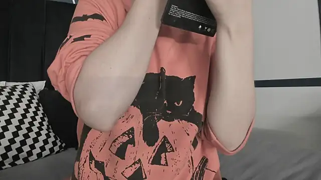 Adeelinee online show from 01.17.25