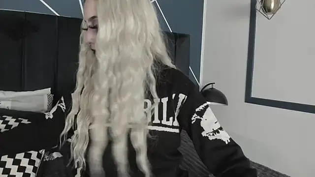 Adeelinee online show from 01.30.25