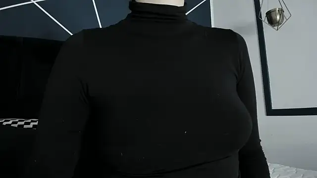 Adeelinee online show from 02.17.25