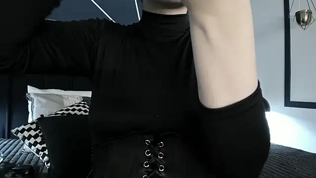 Adeelinee online show from 03.19.25