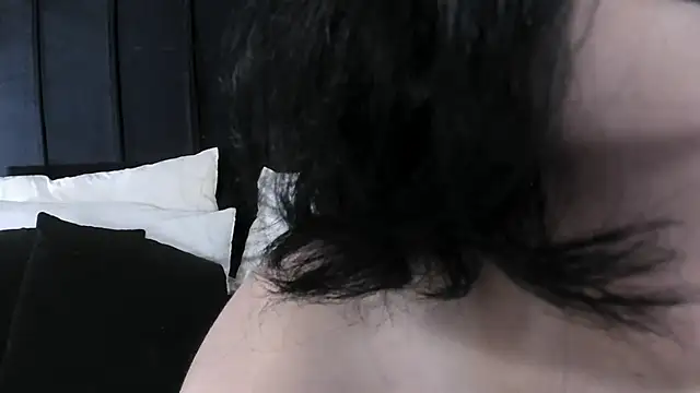 Adeelinee online show from 03.22.25