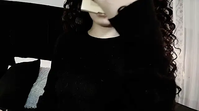 Adeelinee online show from 10.27.25