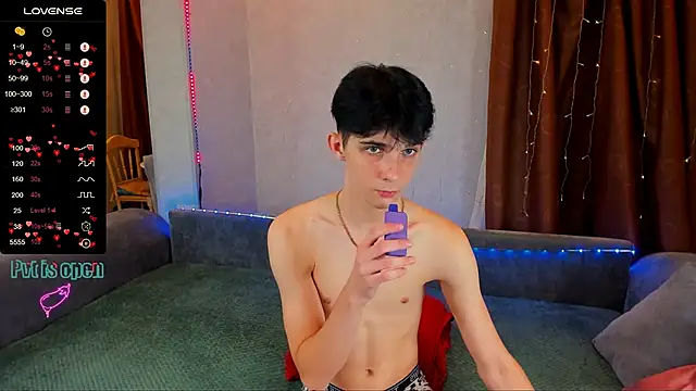 Aaron Boom online show from 10.10.25