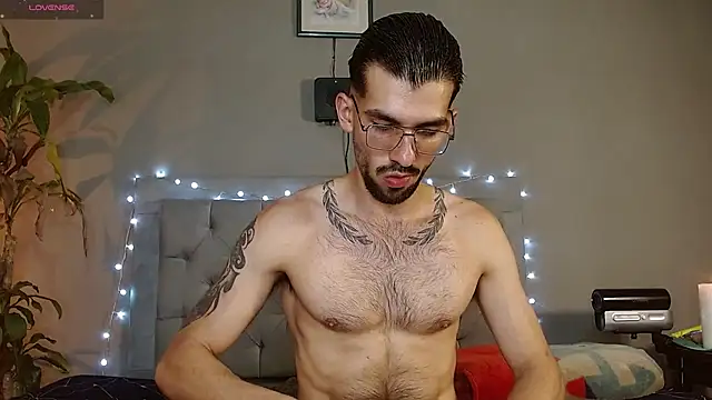 Mr WhiteCock online show from 02.05.25