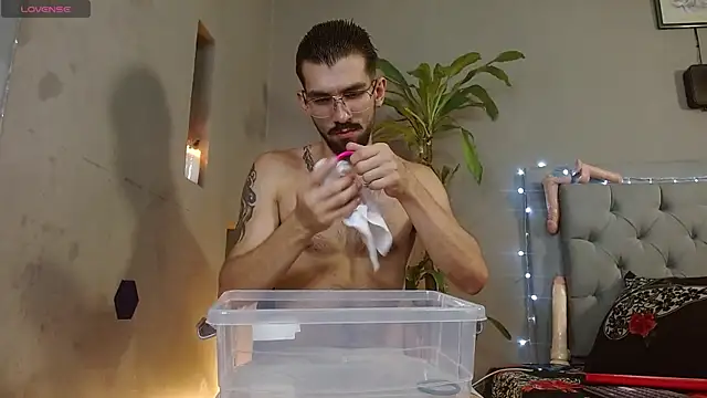 Mr WhiteCock online show from 03.03.25