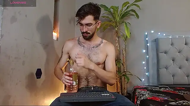 Mr WhiteCock online show from 03.11.25