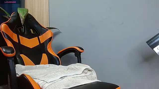 Mr WhiteCock online show from 10.23.25