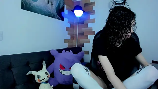Snapshot of Angel_Dust18 chatting on 12.14.24 Angel Dust18 online show from 12.14.24