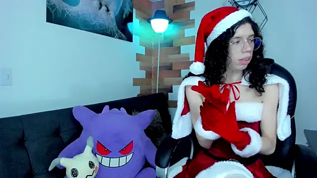 Snapshot of Angel_Dust18 chatting on 12.24.24 Angel Dust18 online show from 12.24.24