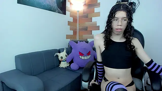 Snapshot of Angel_Dust18 chatting on 02.25.25 Angel Dust18 online show from 02.25.25