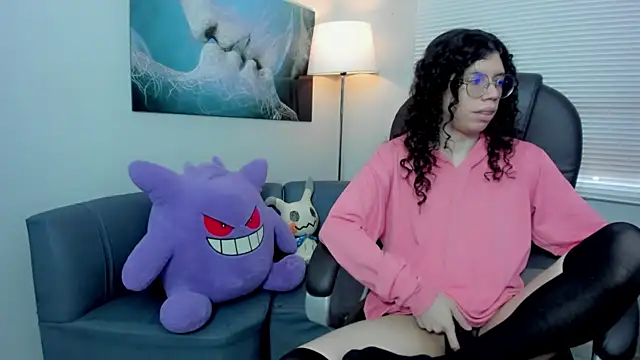 Angel Dust18 online show from 10.31.25