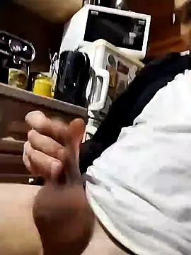 tomee83 online show from 12.04.25