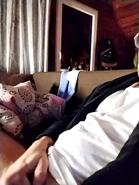 tomee83 online show from 12.17.25