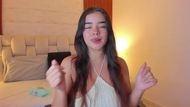 SophiaWylde online show from 02.24.25