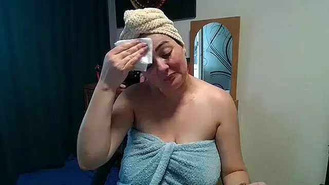 JuliaMorganss online show from 07.04.26