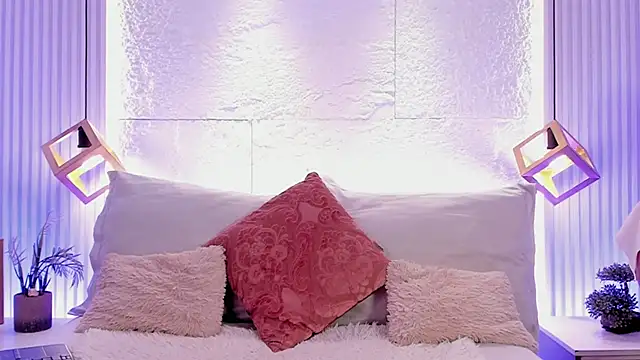 sarah salis  online show from 03.06.26