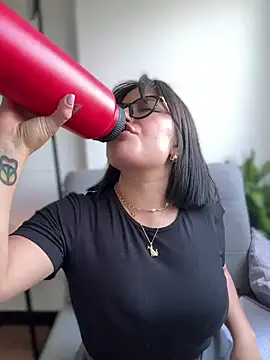 sukhakunis1 online show from 02.28.25