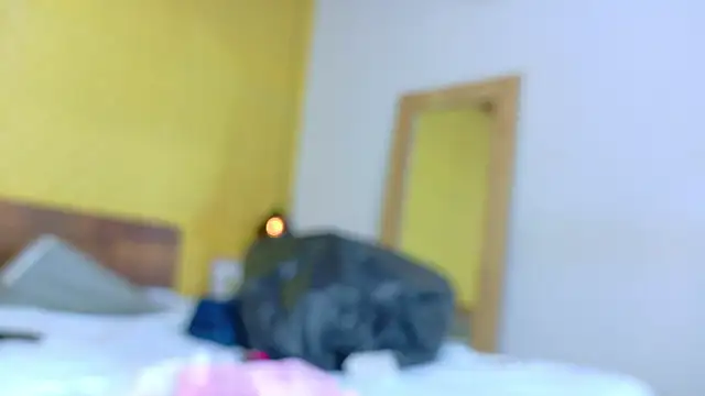 Squirter pussybomb online show from 02.15.25