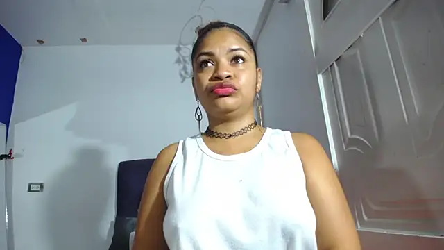 Squirter pussybomb online show from 12.04.25