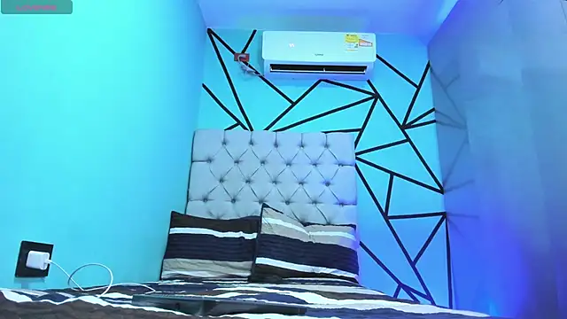 Snapshot of juande_24 chatting on 03.22.26 juande 24 online show from 03.22.26