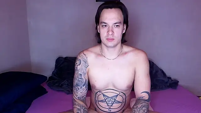 Snapshot of baphomet_from_ice chatting on 11.11.25 baphomet from ice online show from 11.11.25