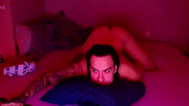 Snapshot of baphomet_from_ice chatting on 11.16.25 baphomet from ice online show from 11.16.25