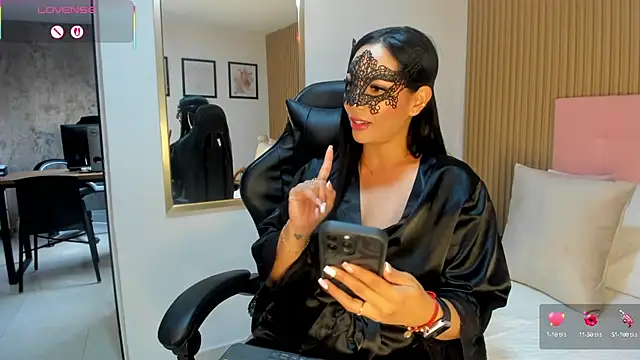 Dakota diaz  online show from 03.21.25