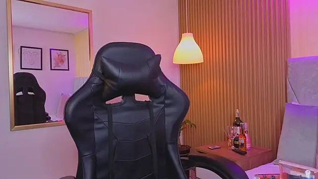 Snapshot of Dakota_diaz_ chatting on 02.10.26 Dakota diaz online show from 02.10.26