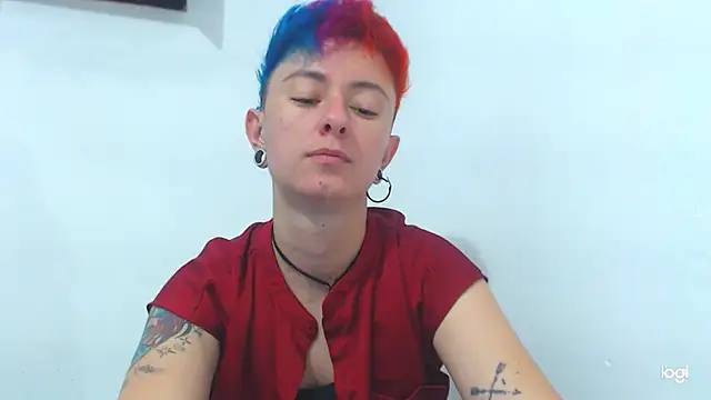 Snapshot of tomboyblue chatting on 12.12.24 tomboyblue online show from 12.12.24