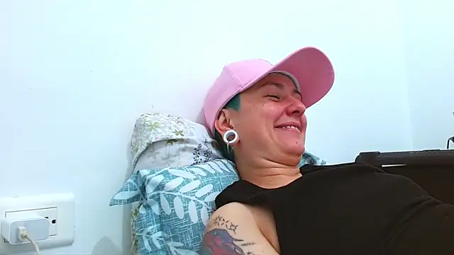 tomboyblue online show from 02.06.26