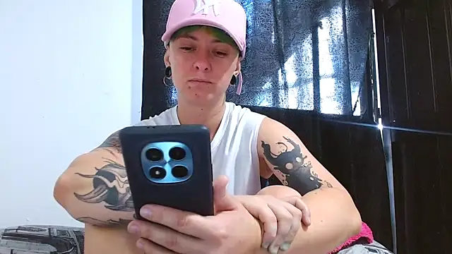 tomboyblue online show from 04.11.26