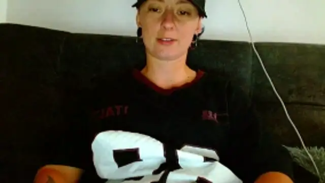 tomboyblue online show from 04.23.26