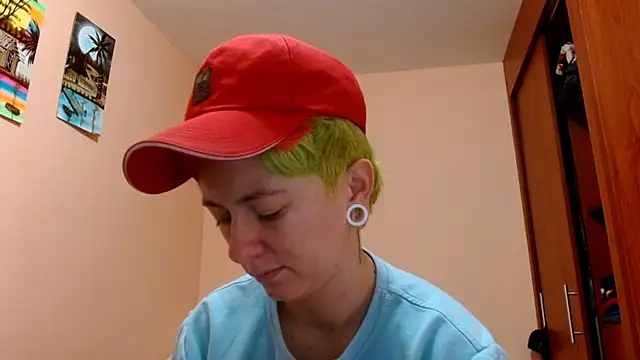 Snapshot of tomboyblue chatting on 07.28.26 tomboyblue online show from 07.28.26
