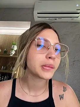 Ary1  online show from 10.18.25