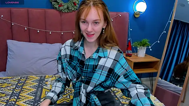 VanillaKelly online show from 12.24.24