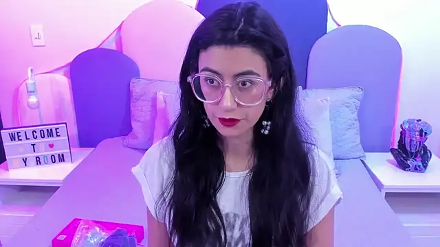 SophieGomez22 online show from 02.09.25