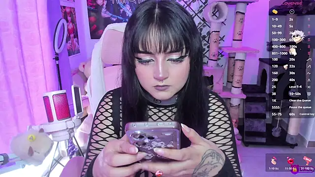 Snapshot of MaddyFooxx chatting on 07.12.26 MaddyFooxx online show from 07.12.26