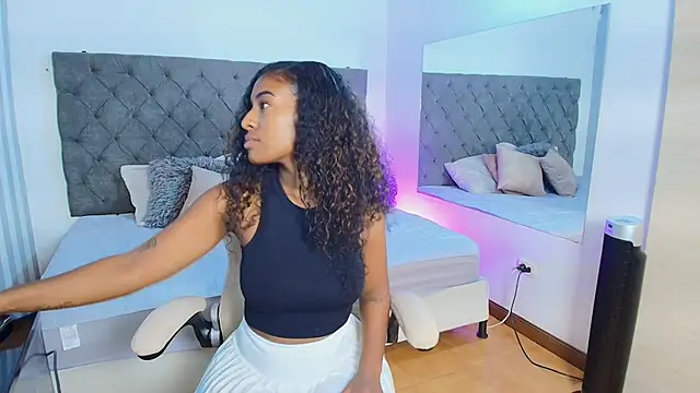 rebeca cortez  online show from 01.16.25