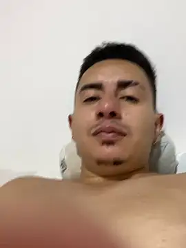 DanielGomez9 online show from 12.12.24